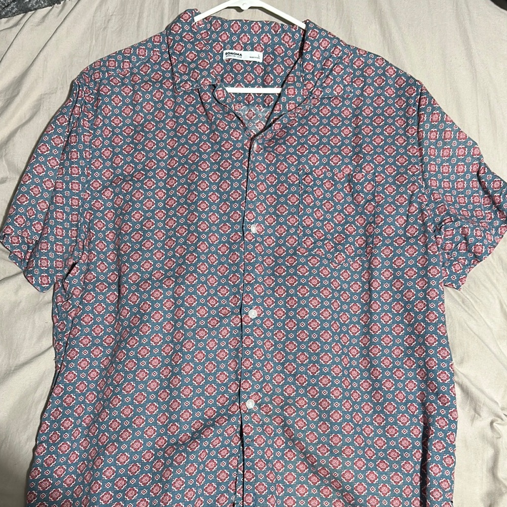 Goodfellow & Co Blue and Red Casual Button Down Shirt